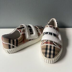 Burberry Shoes